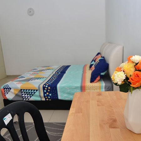 Impianacasa Kluang Homestay Ngoại thất bức ảnh