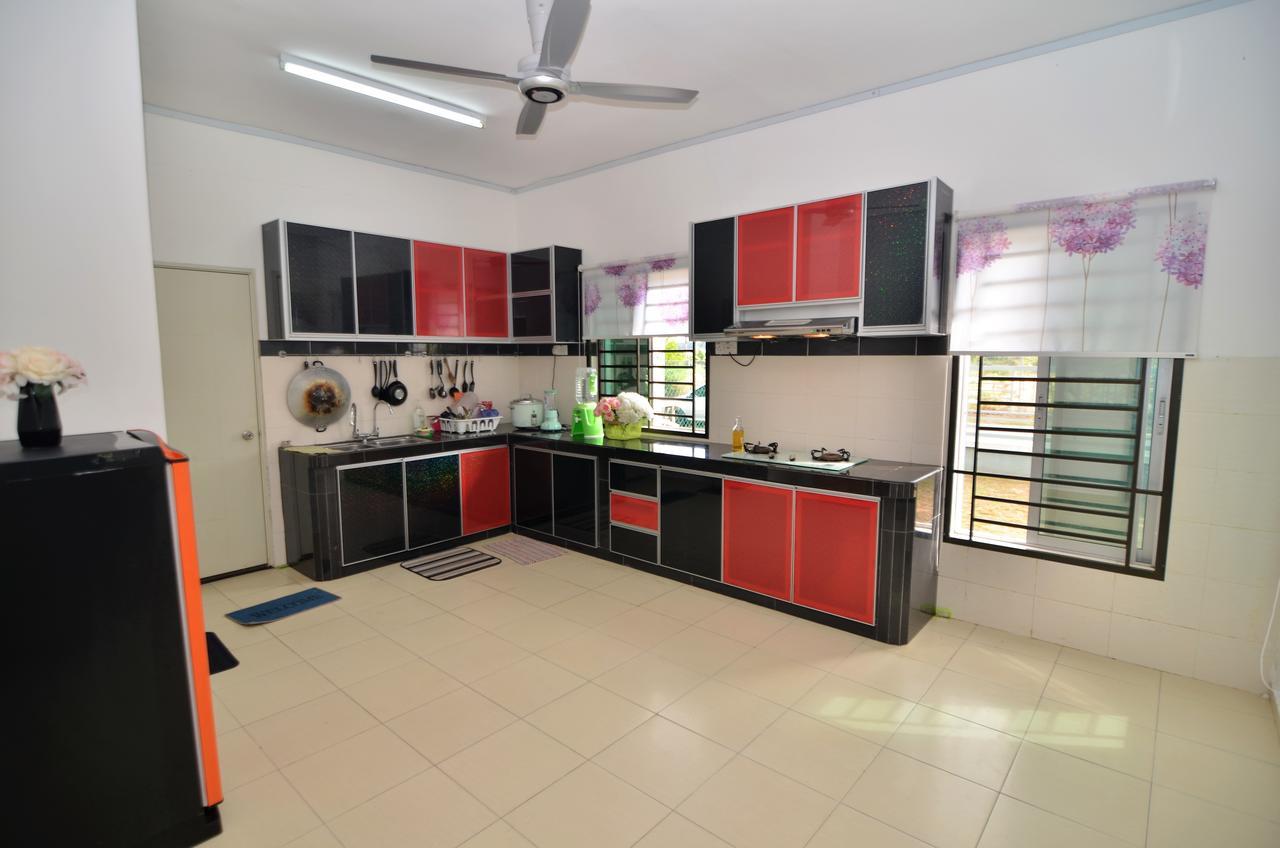 Impianacasa Kluang Homestay Ngoại thất bức ảnh