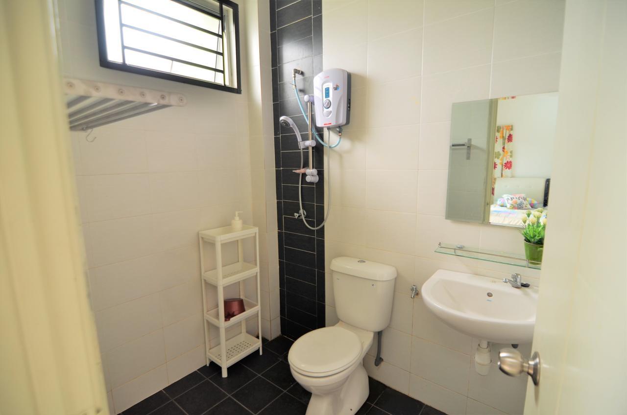 Impianacasa Kluang Homestay Ngoại thất bức ảnh
