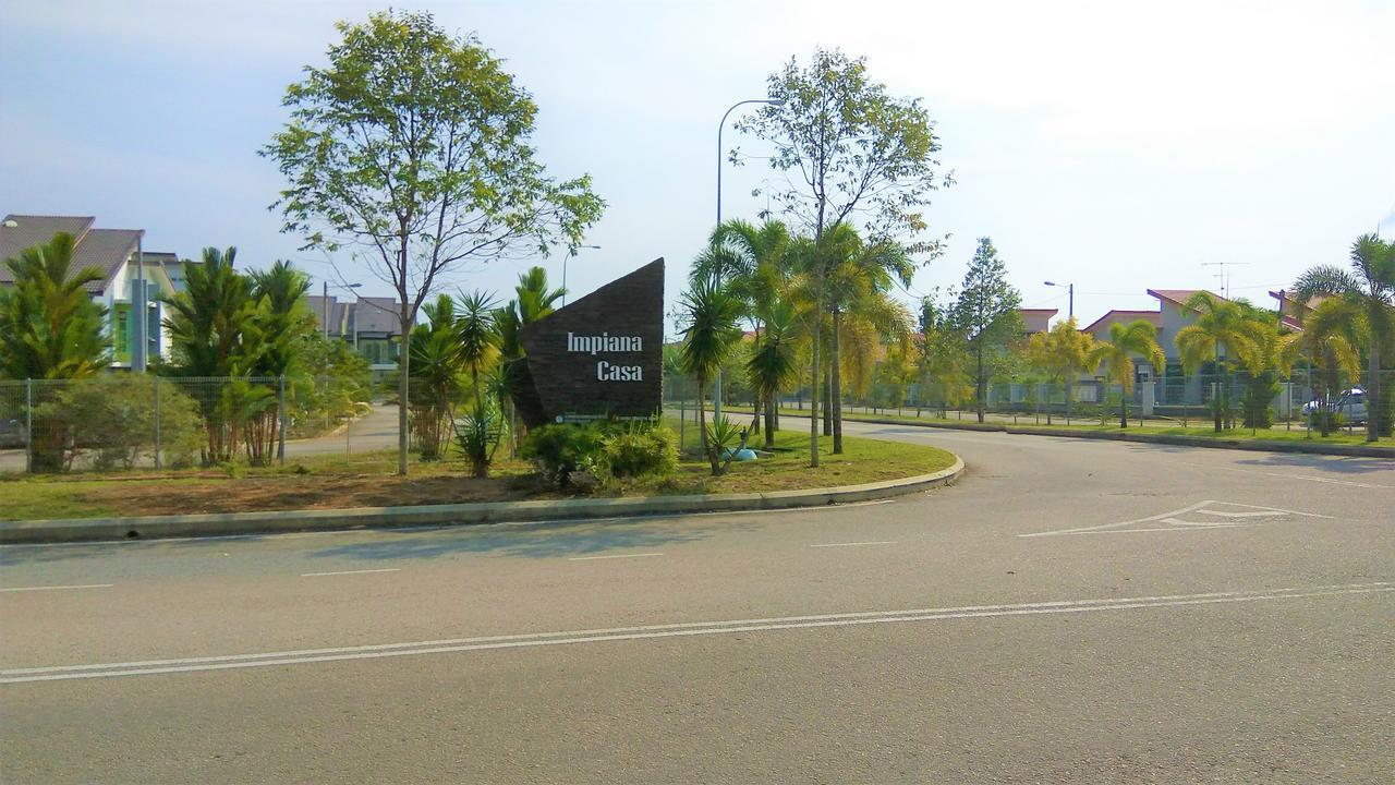 Impianacasa Kluang Homestay Ngoại thất bức ảnh