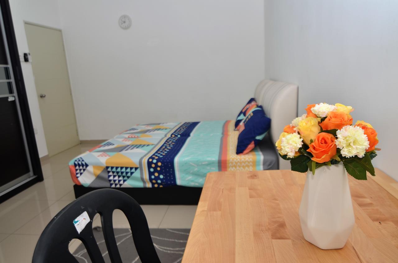 Impianacasa Kluang Homestay Ngoại thất bức ảnh