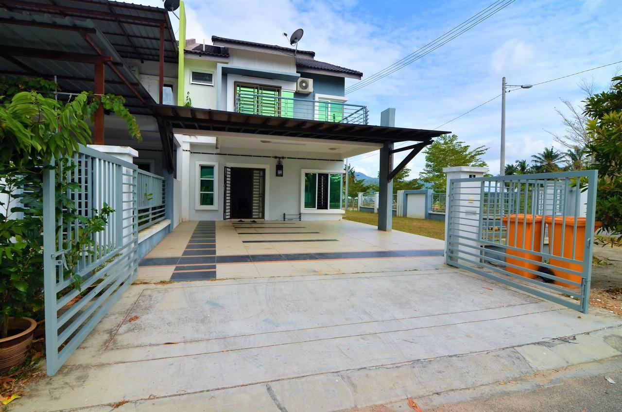 Impianacasa Kluang Homestay Ngoại thất bức ảnh